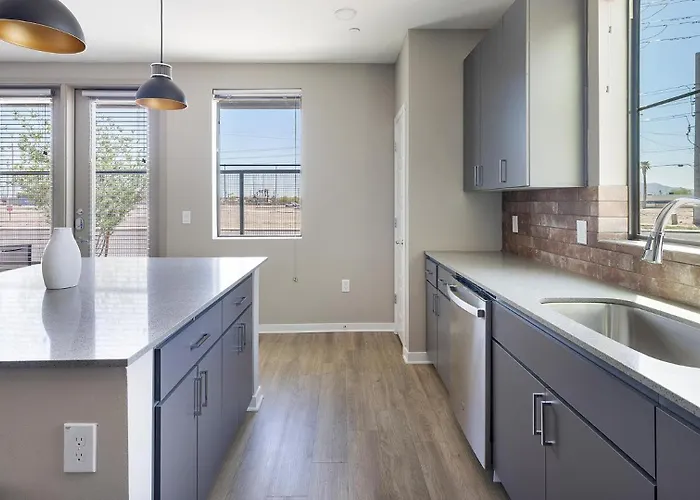 Landing Chic 1bd Pool Gym Phoenix