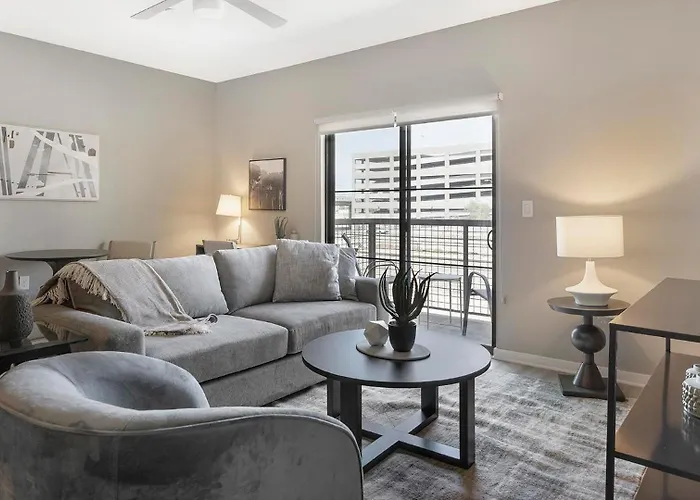 Landing Chic 1bd Pool Gym