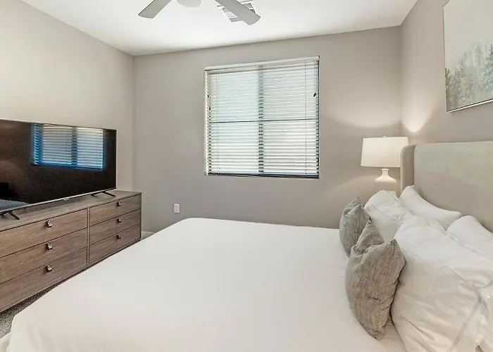 Landing Chic 1bd Pool Gym Phoenix