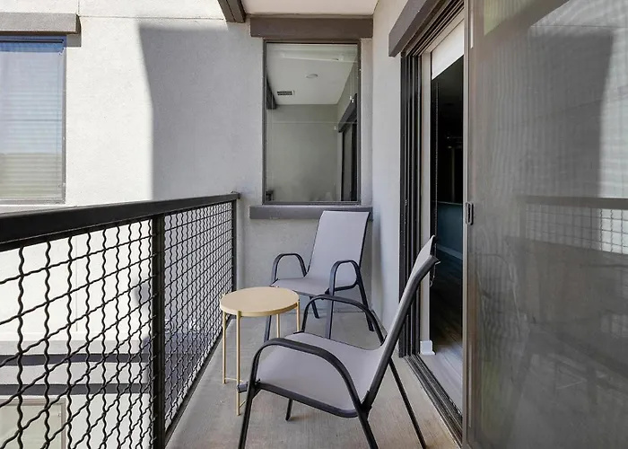 Landing Chic 1bd Pool Gym Appartamento